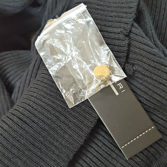 NEW! Tahari BLACK Ribbed TURTLENECK SWEATER SZ L - Picture 4 of 6